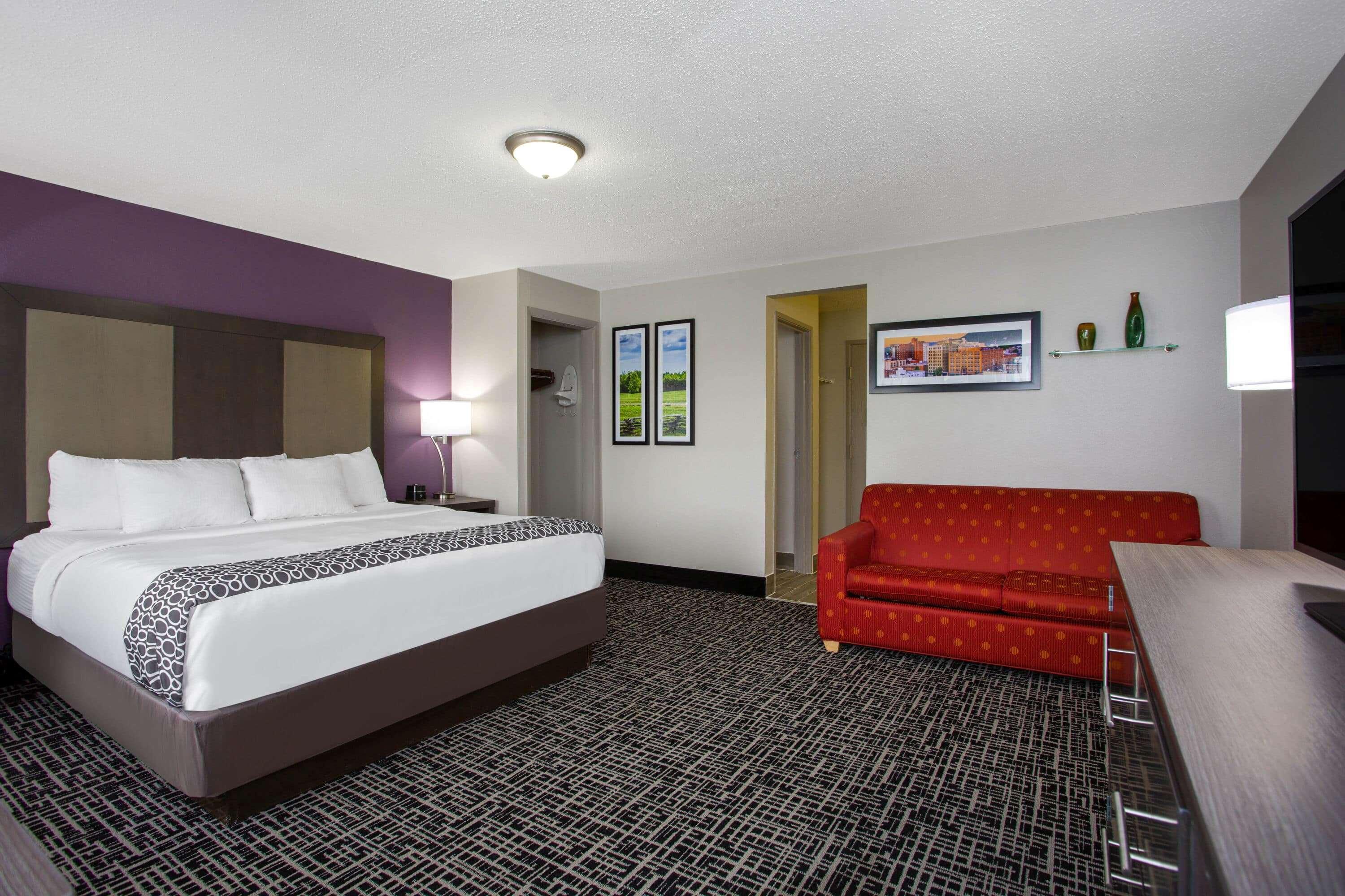 La Quinta Inn By Wyndham Roanoke Salem Exterior photo